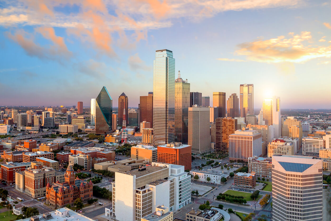 Dallas :  Dallas :