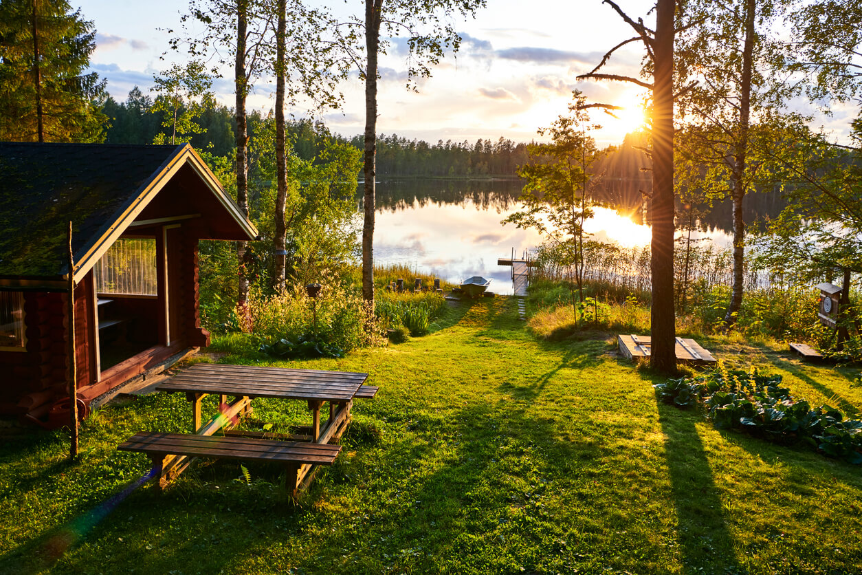 Finlanda: Au bord d'un lac en Finlande Finlanda: Au bord d'un lac en Finlande