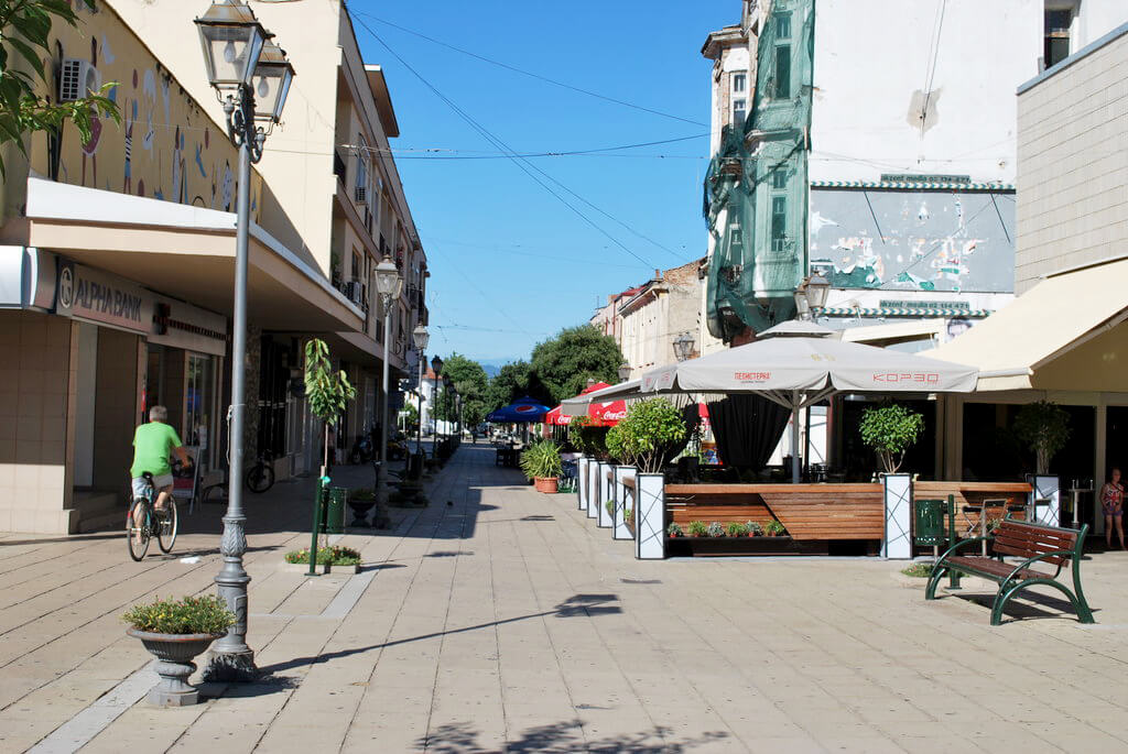 Când Să Mergi în Gevgelija? Clima și Vremea. 4 Luni de Evitat ...