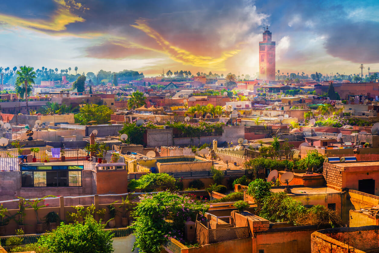 Marrakesh : Vue panoramique sur la vieille medina de Marrakech