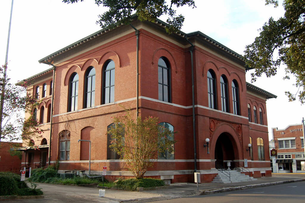 Opelousas :  Opelousas :