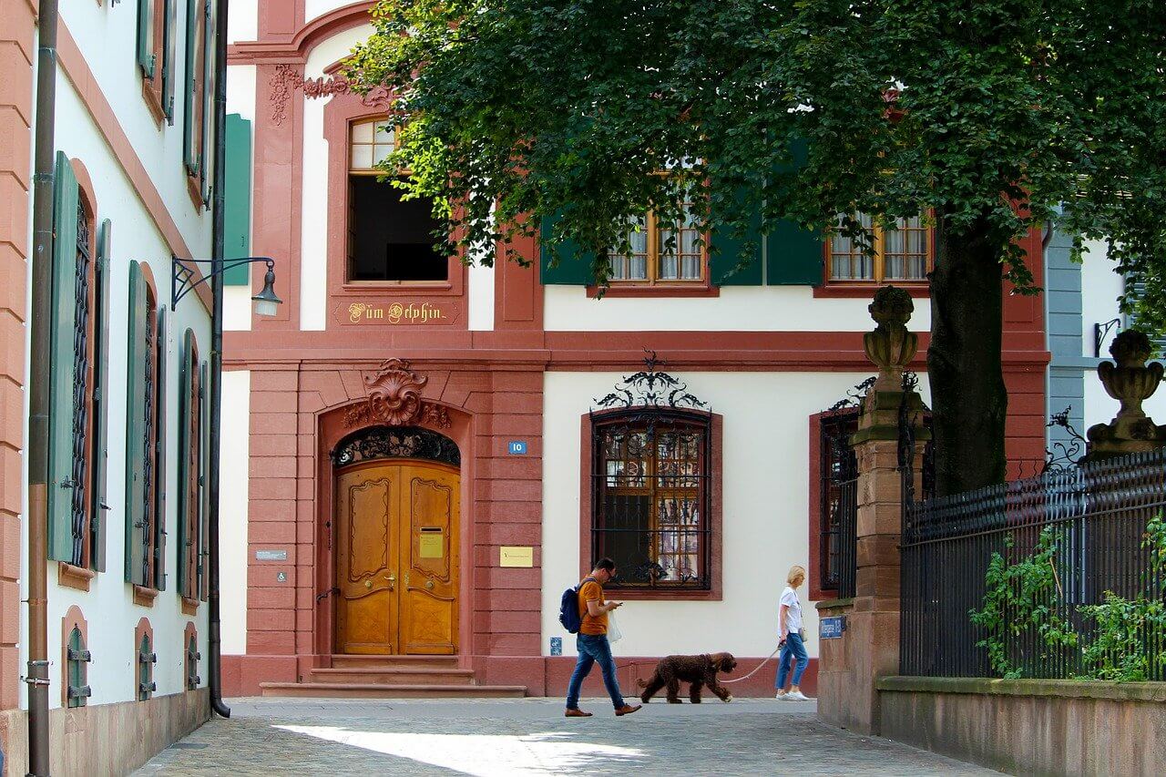 Basel : Bâle Basel : Bâle