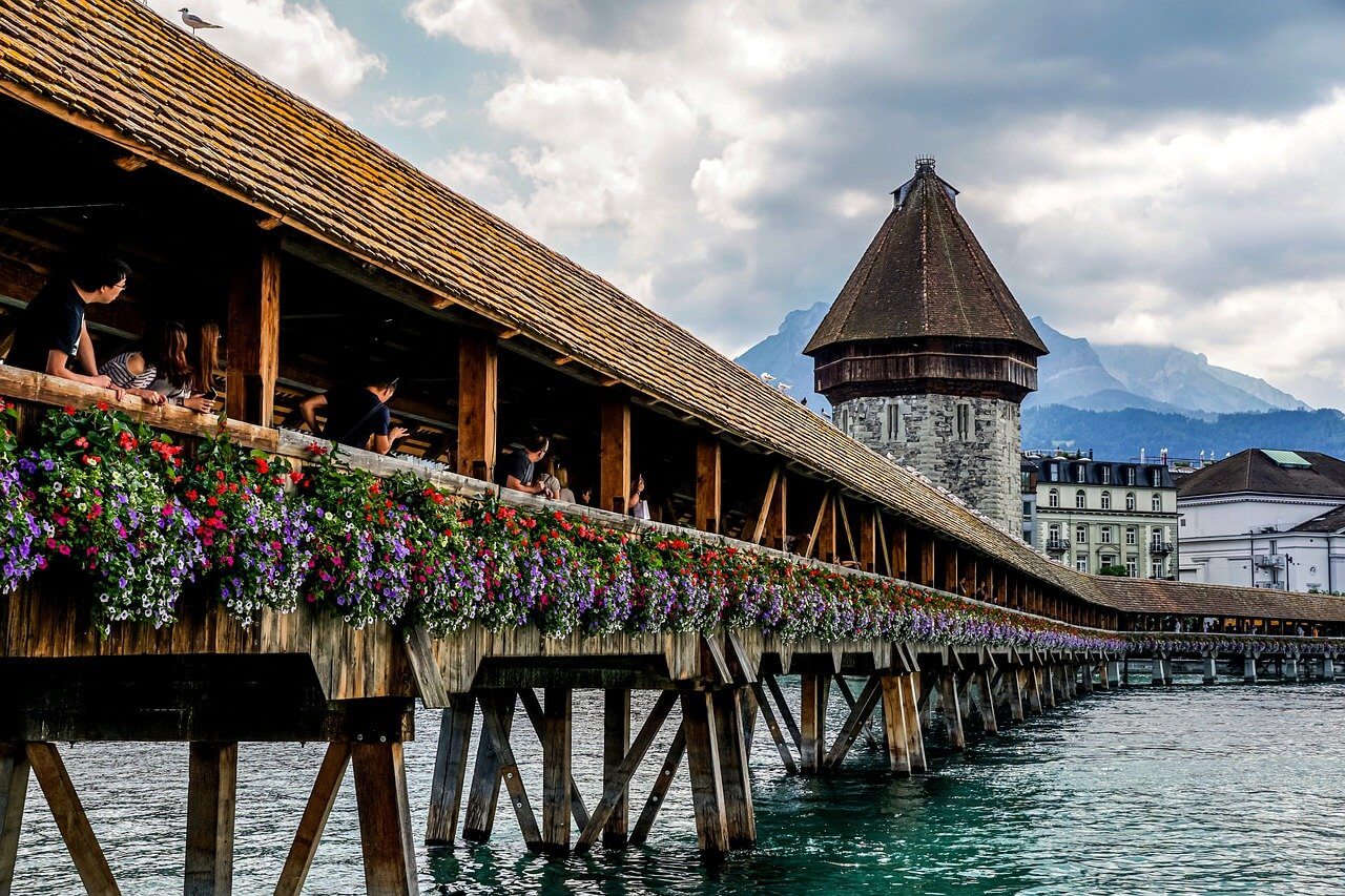 Lucerna : Lucerne