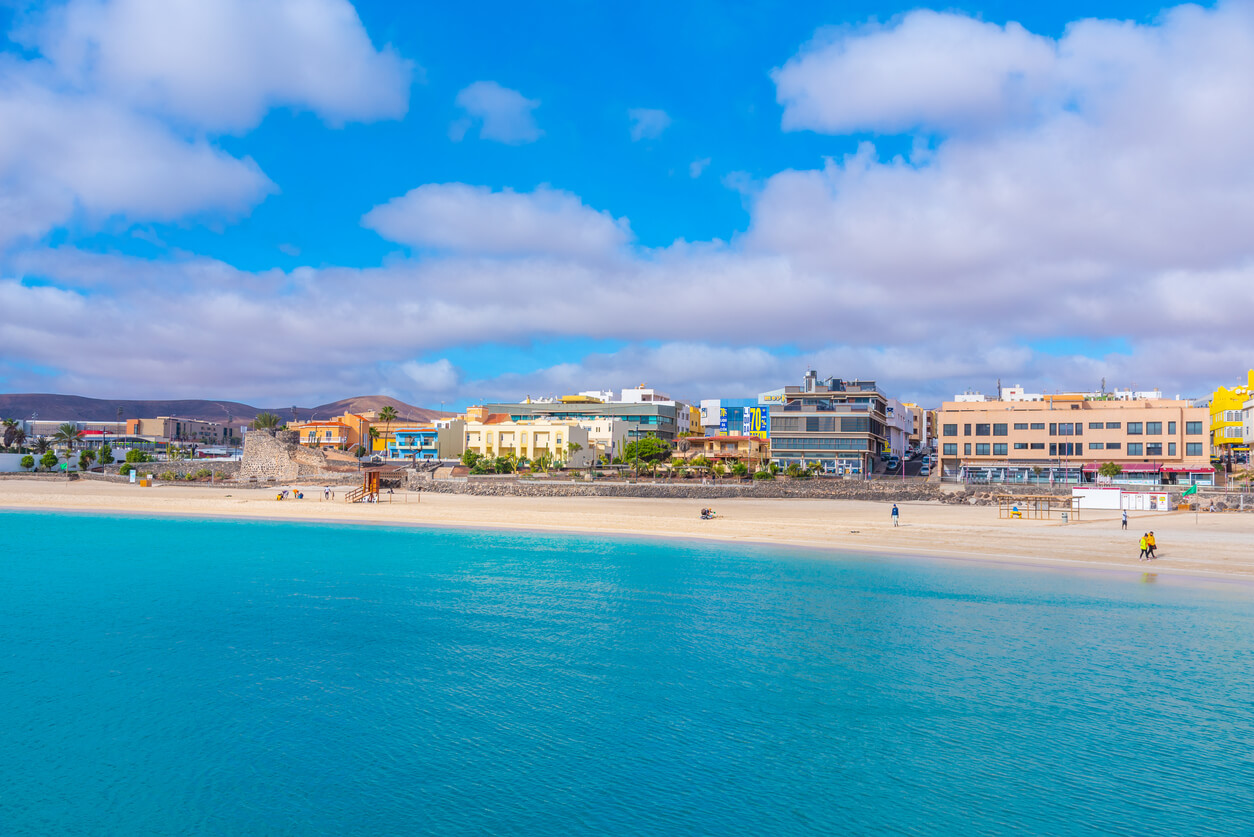 Puerto del Rosario : Plage Playa Chica à Puerto del Rosario