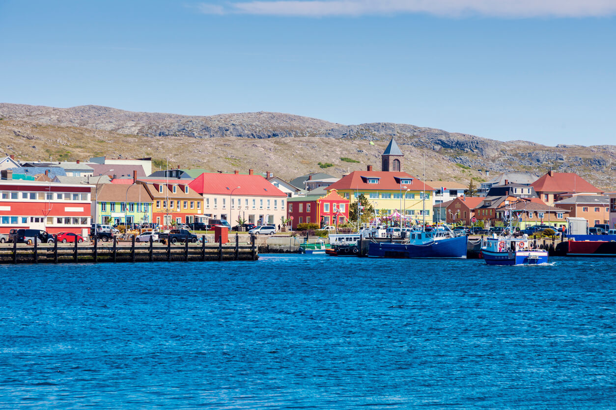 Saint Pierre și Miquelon: Saint Pierre depuis la mer